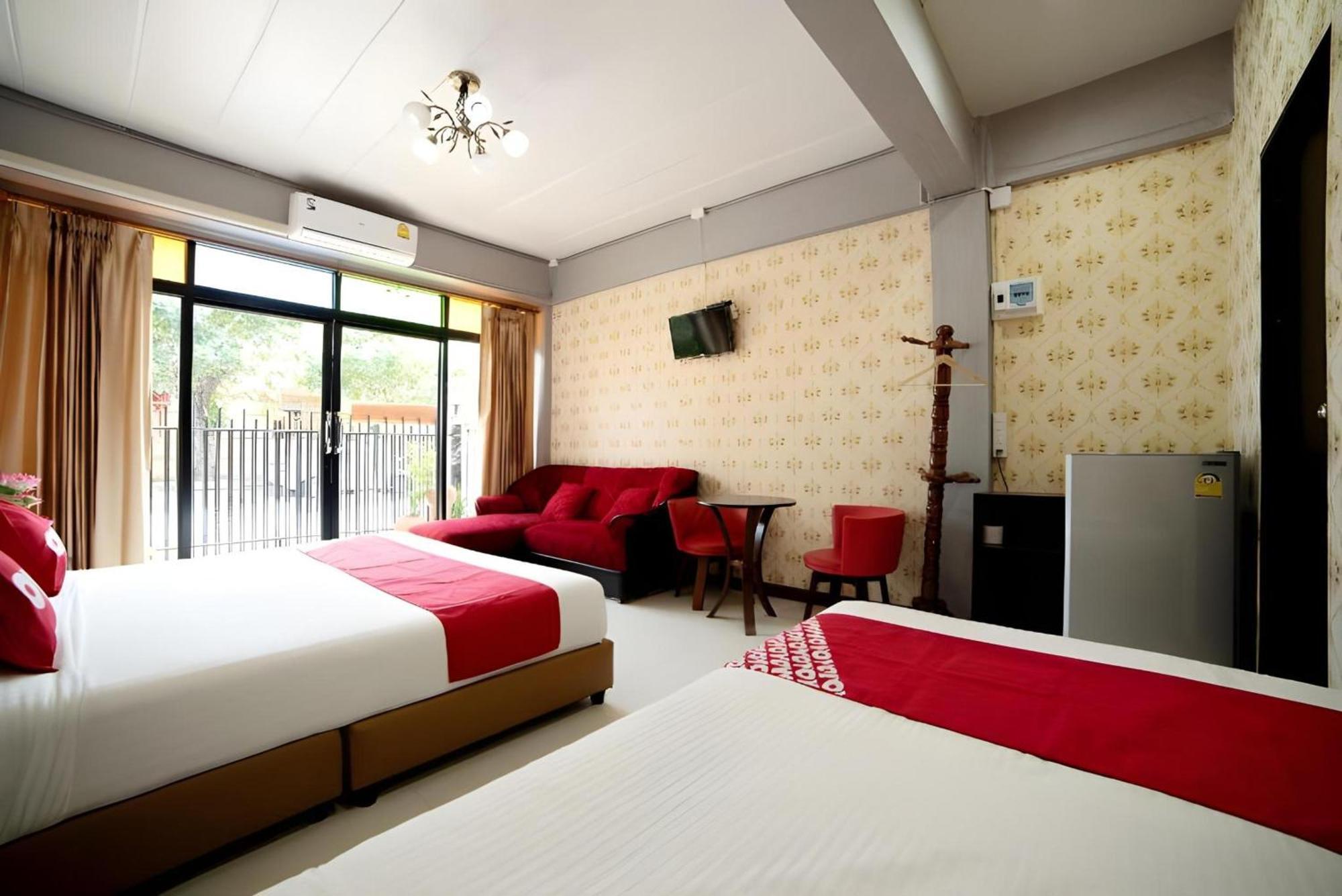 Oyo 465 Krung Kao Traveller Lodge Phra Nakhon Si Ayutthaya Esterno foto