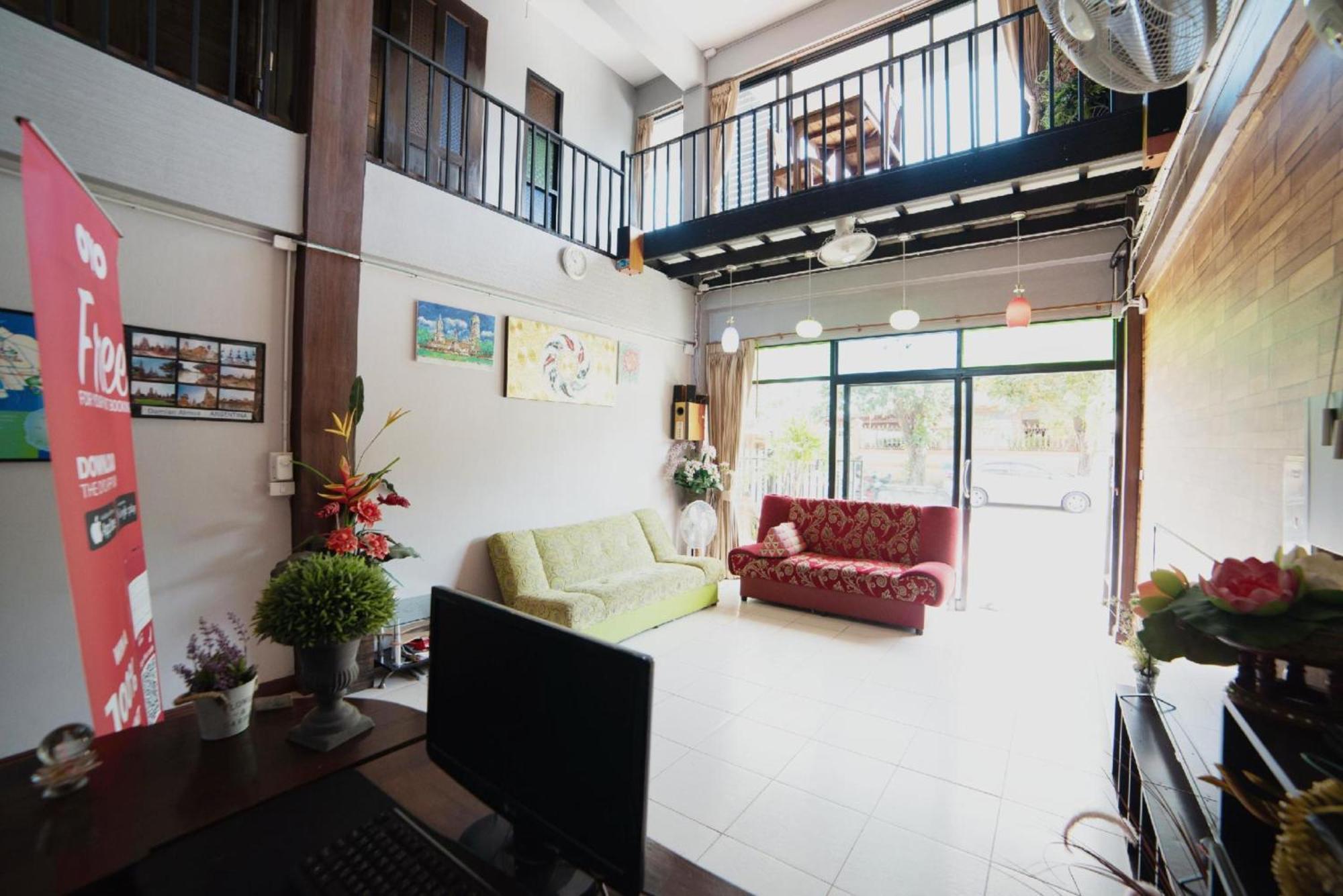 Oyo 465 Krung Kao Traveller Lodge Phra Nakhon Si Ayutthaya Esterno foto